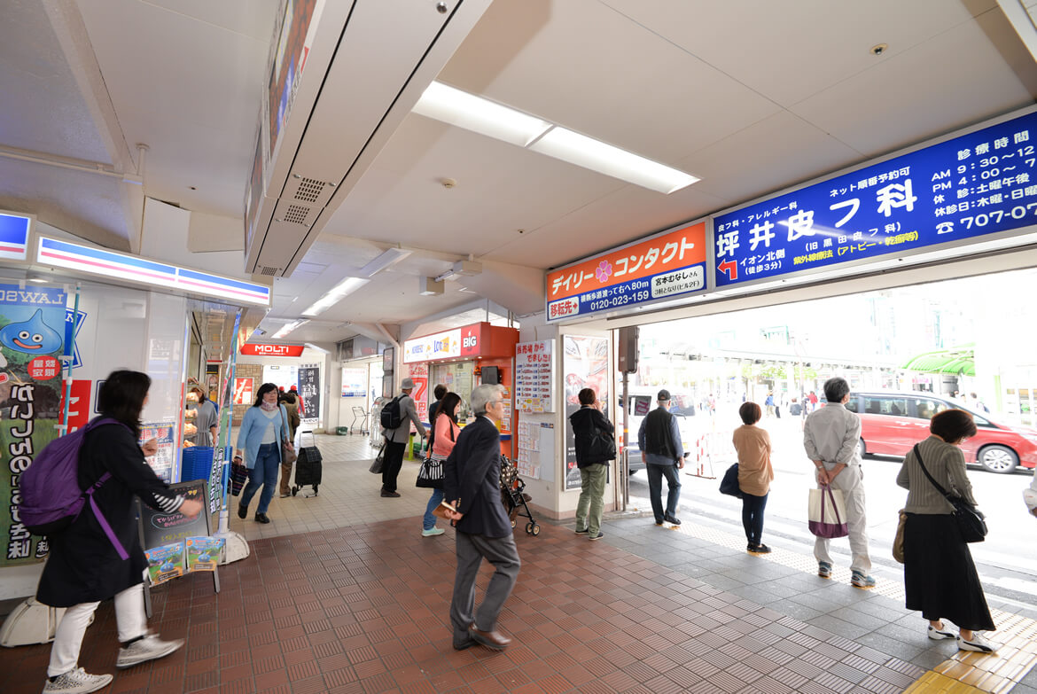 垂水駅改札口を出たところ