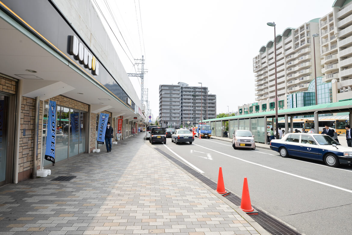 山陽垂水駅・JR垂水駅沿いの道