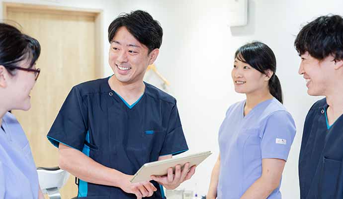 歯科医師同士の打ち合わせ